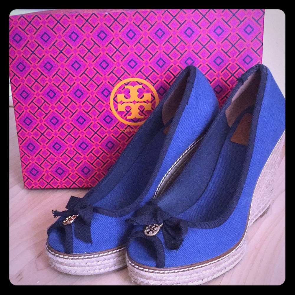 🔹Navy Blue Tory Burch Wedges🔹
